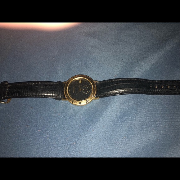 Vintage Gucci watch - Picture 1 of 2